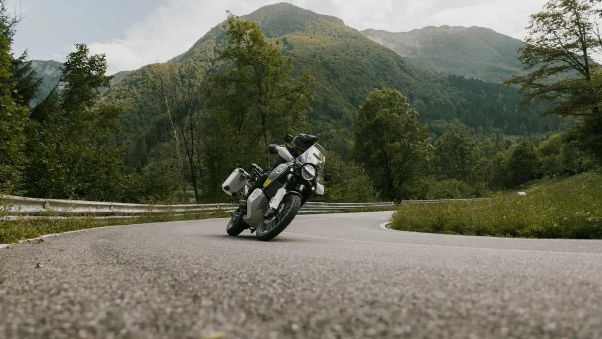 Norden 901 Expedition 2025. Husqvarna aggiorna la sua travel-adventure (5)