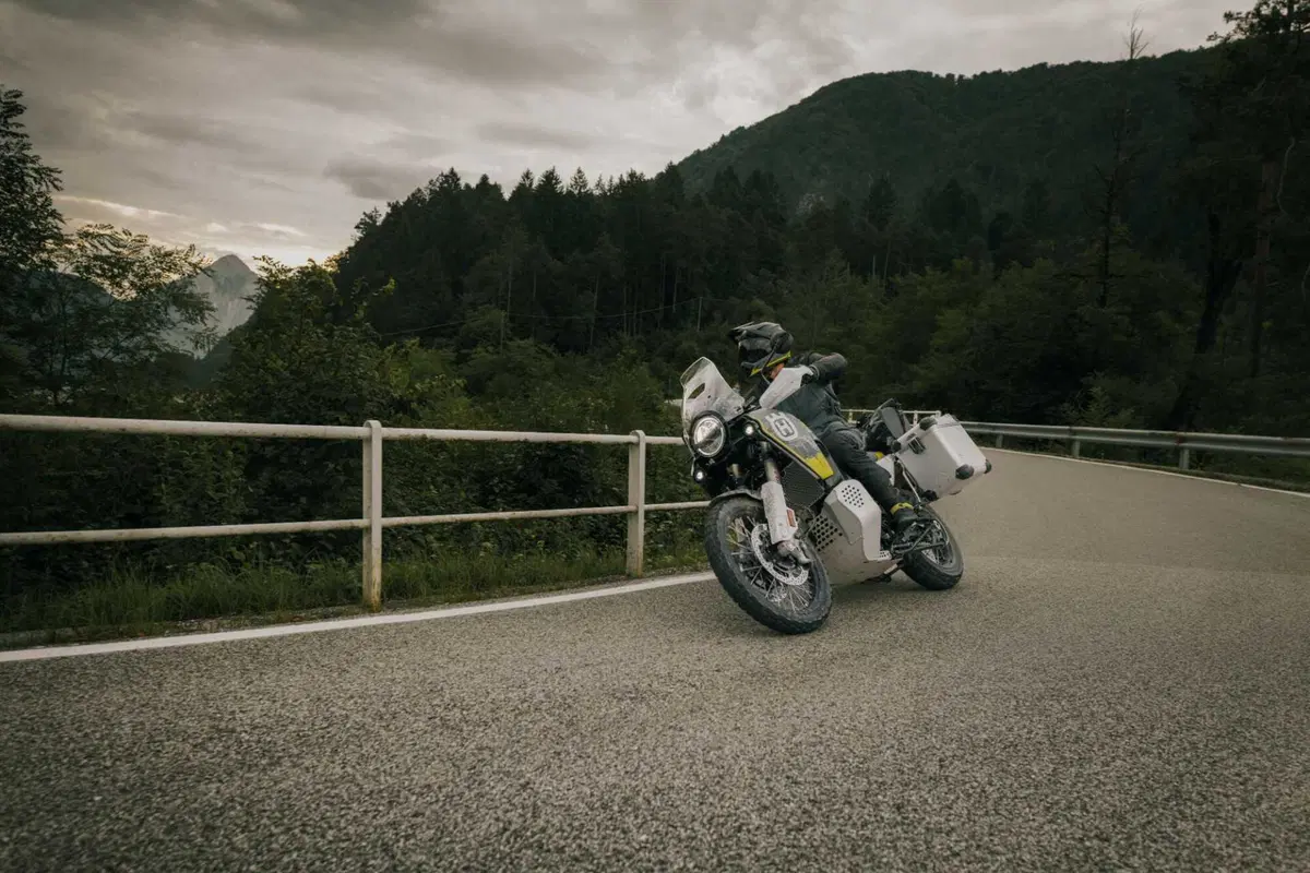 Norden 901 Expedition 2025. Husqvarna aggiorna la sua travel-adventure (12)