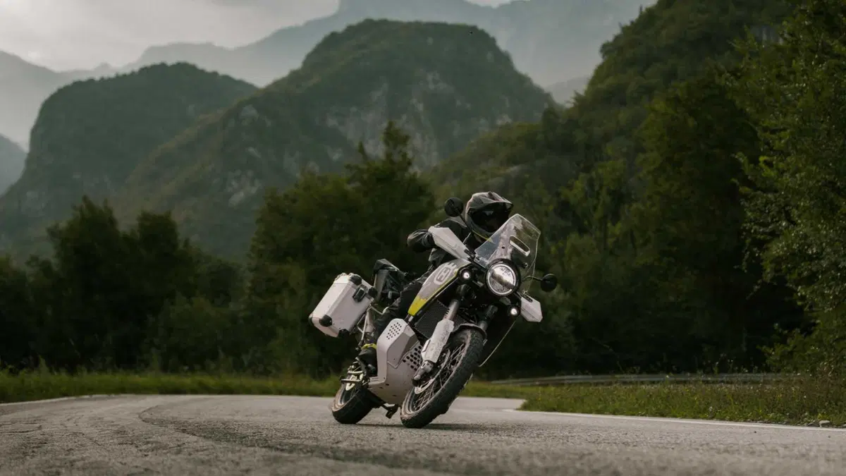 Norden 901 Expedition 2025. Husqvarna aggiorna la sua travel-adventure (13)