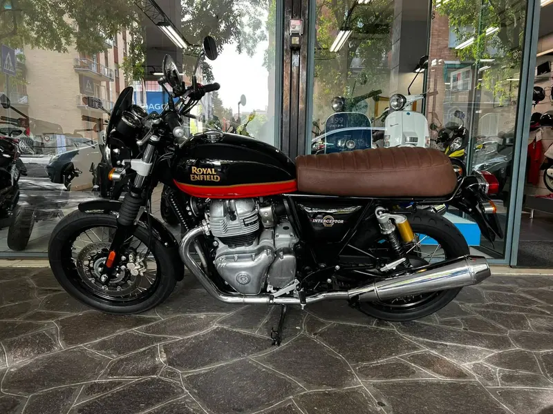 Royal Enfield Interceptor 650 (2021 - 26)