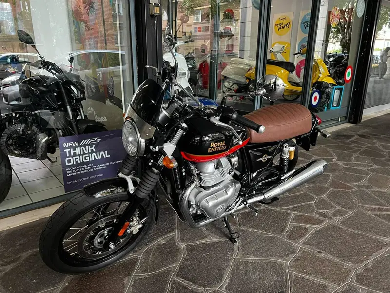 Royal Enfield Interceptor 650 (2021 - 26) (2)