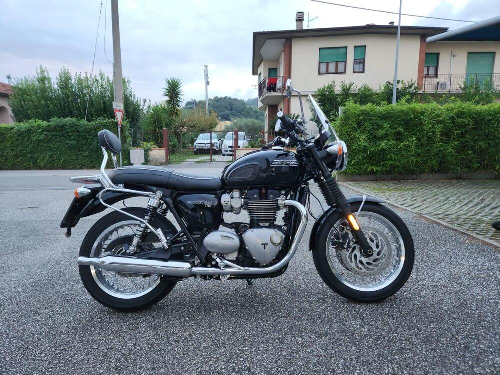 Triumph Bonneville T120 (2021 - 24) (2)