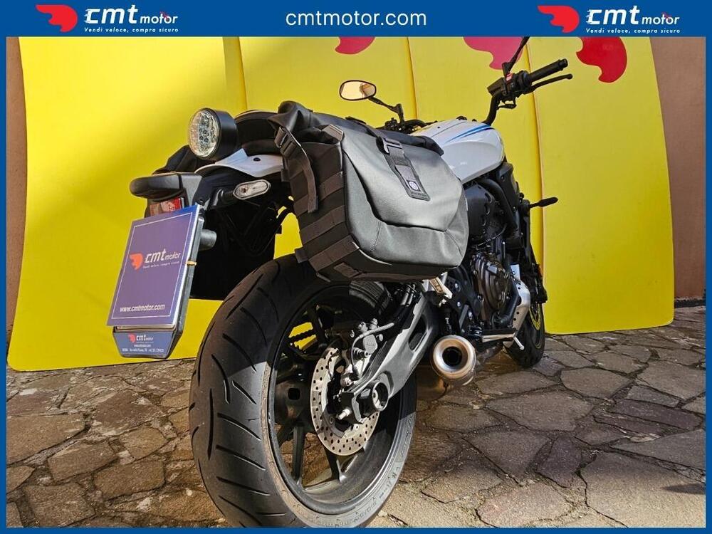 Yamaha XSR 700 (2021) (2)