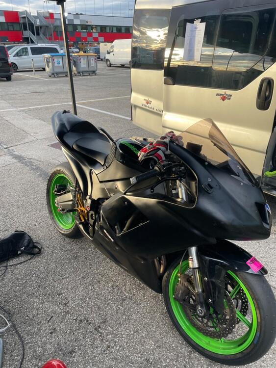 Kawasaki Ninja 600 ZX-6R (2007 - 08) (2)