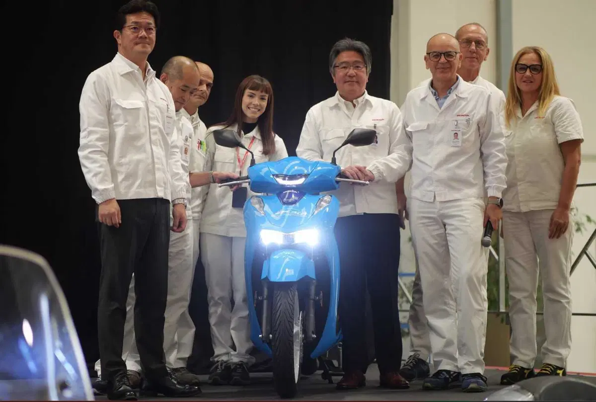 Buon compleanno all'Honda SH, che compie 40 anni! La storia dal 1984 ad oggi (3)