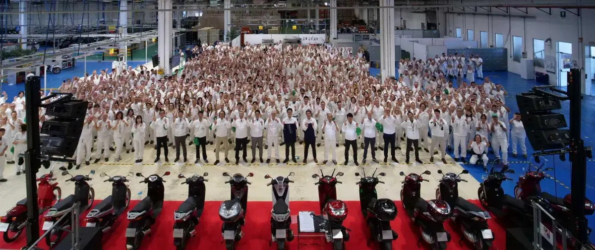 Buon compleanno all'Honda SH, che compie 40 anni! La storia dal 1984 ad oggi