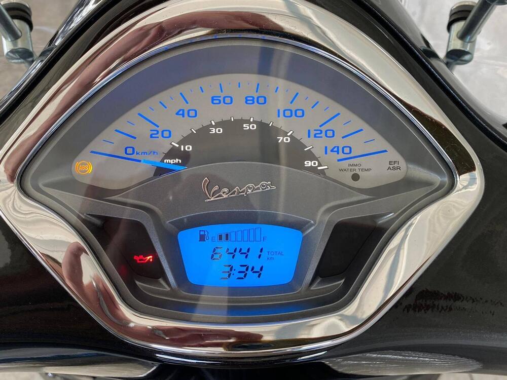 Vespa GTS 300 Super ABS (2014 - 16) (3)