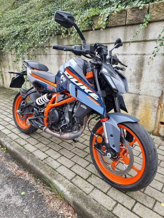 KTM 390 Duke (2024) (2)