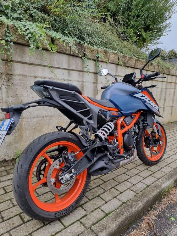 KTM 390 Duke (2024) (4)