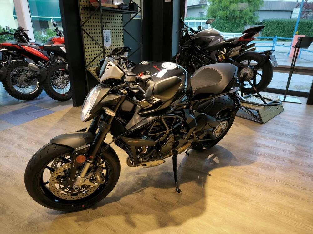 MV Agusta Dragster 800 R (2023 - 24) (2)