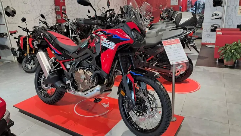 Honda Africa Twin CRF 1100L ES DCT (2024 - 26) (2)