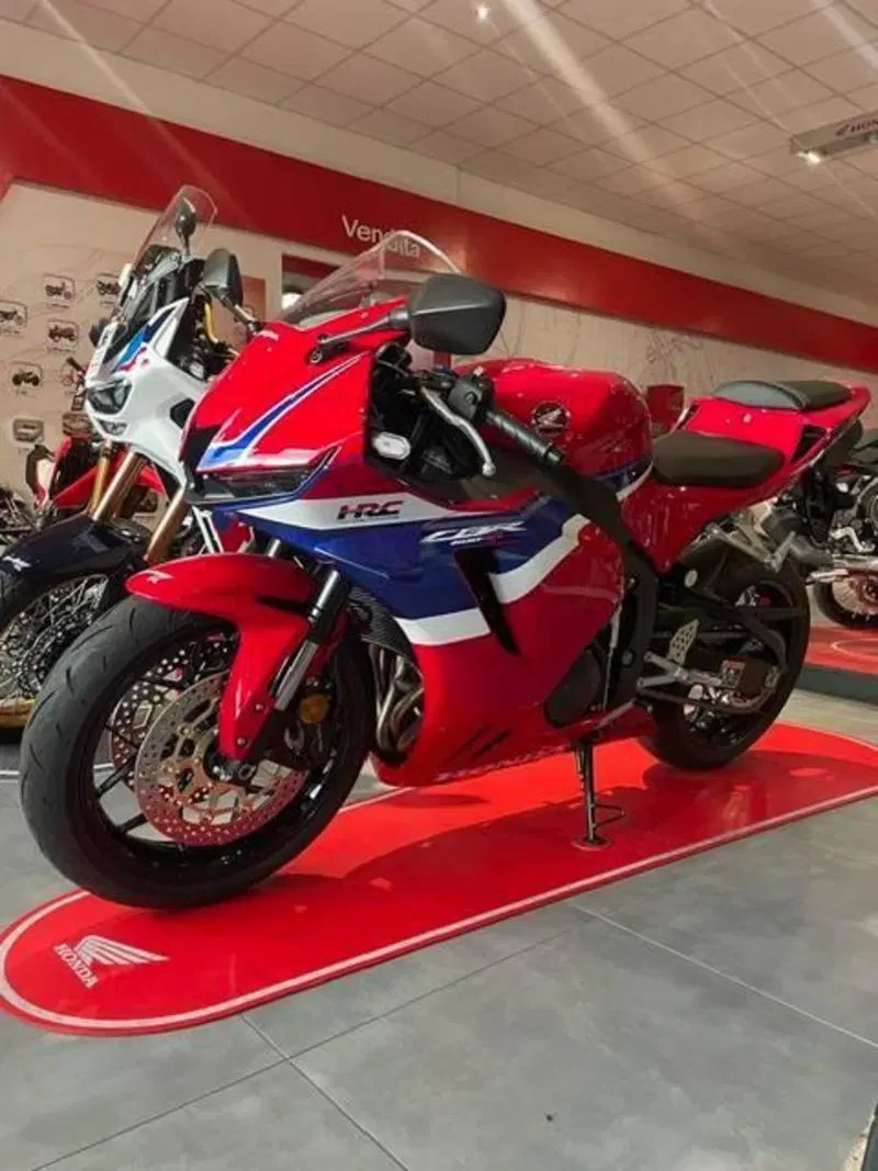 Honda CBR 600 RR (2024 - 26)