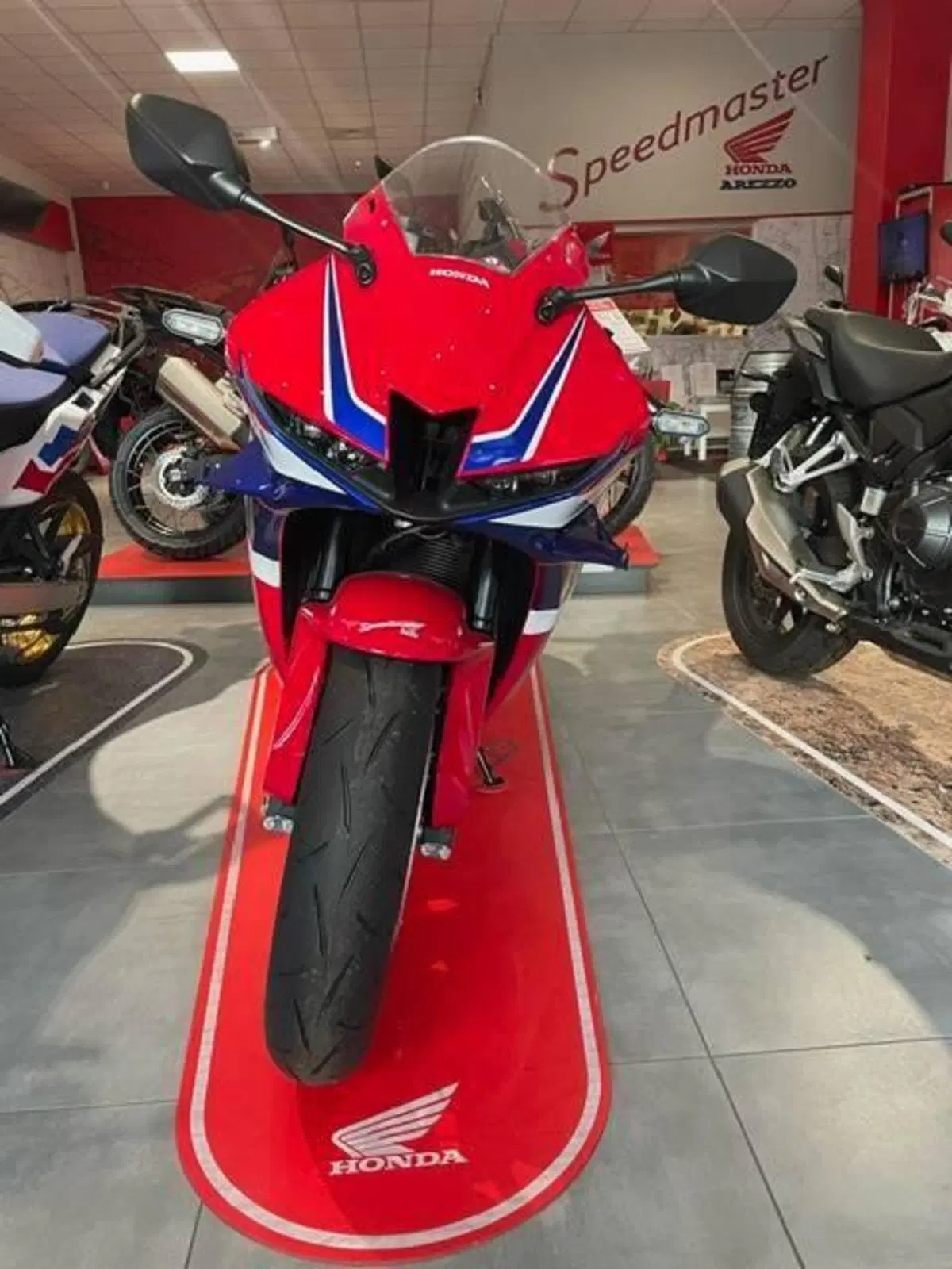 Honda CBR 600 RR (2024 - 26) (6)