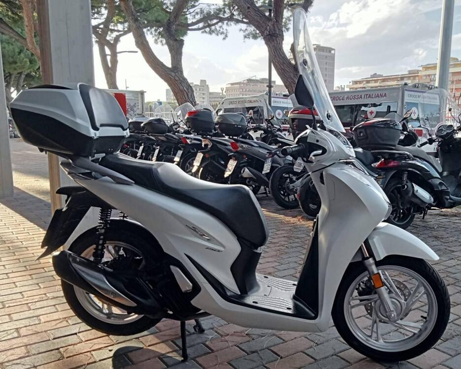 Honda SH 150i (2020 - 24) (2)