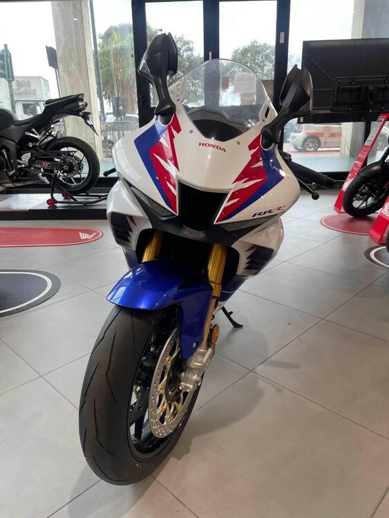 Honda CBR 1000 RR-R Fireblade SP 30th Anniversary (2022 - 23)