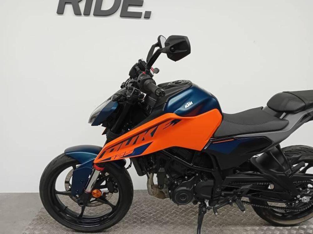 KTM 125 Duke (2024) (5)