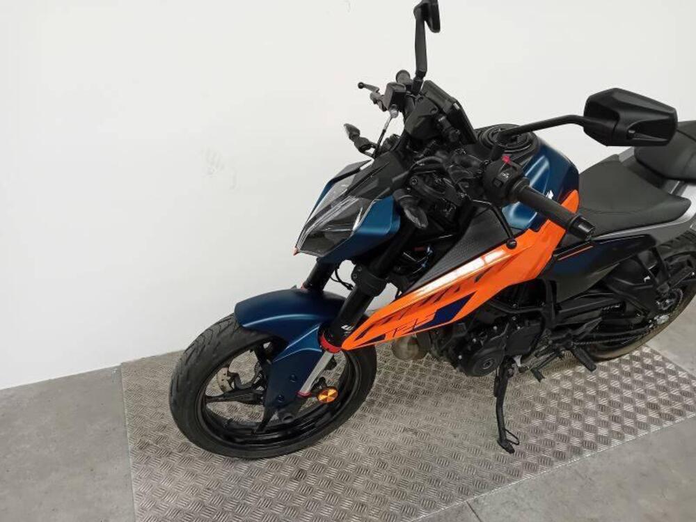 KTM 125 Duke (2024) (4)