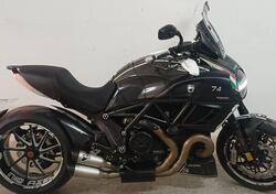 Ducati Diavel 1200 Carbon (2010 - 13) usata