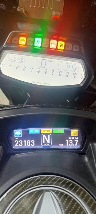 Ducati Diavel 1200 Carbon (2010 - 13) (3)