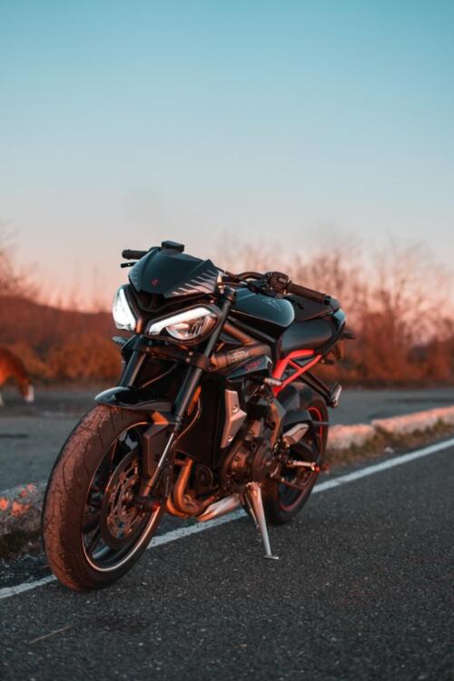 Triumph Street Triple R (2020 - 23) (2)