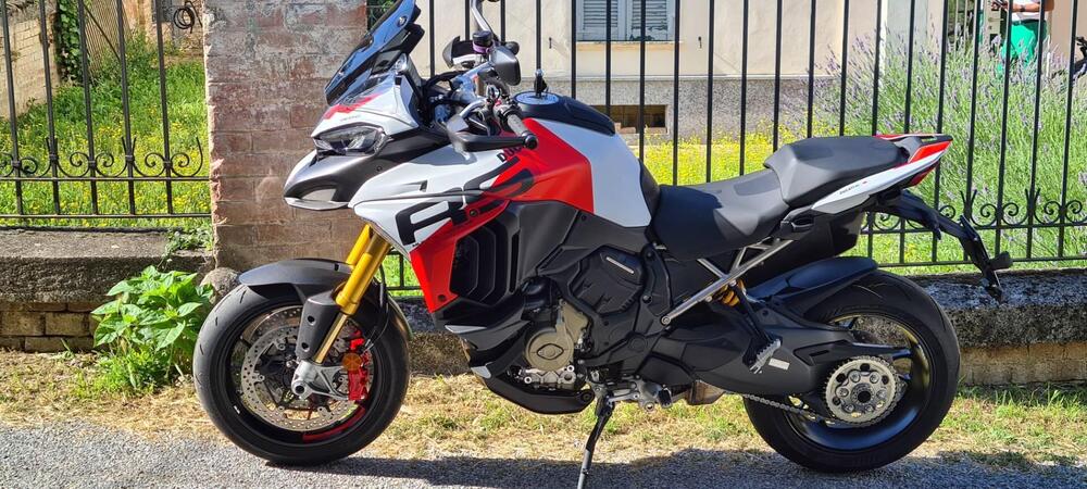 Ducati Multistrada V4 RS (2024)