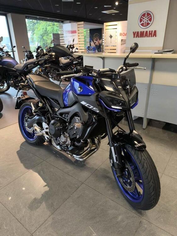 Yamaha MT-09 (2017 - 20) (2)