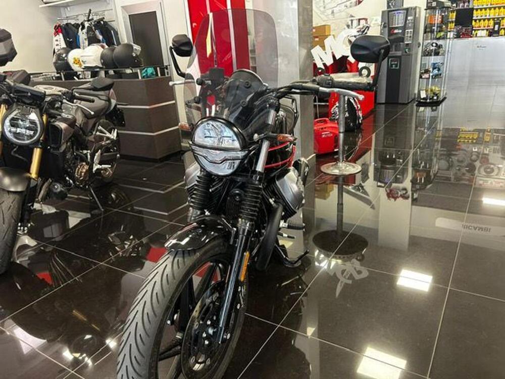 Moto Guzzi V7 Special Edition (2022 - 24) (2)