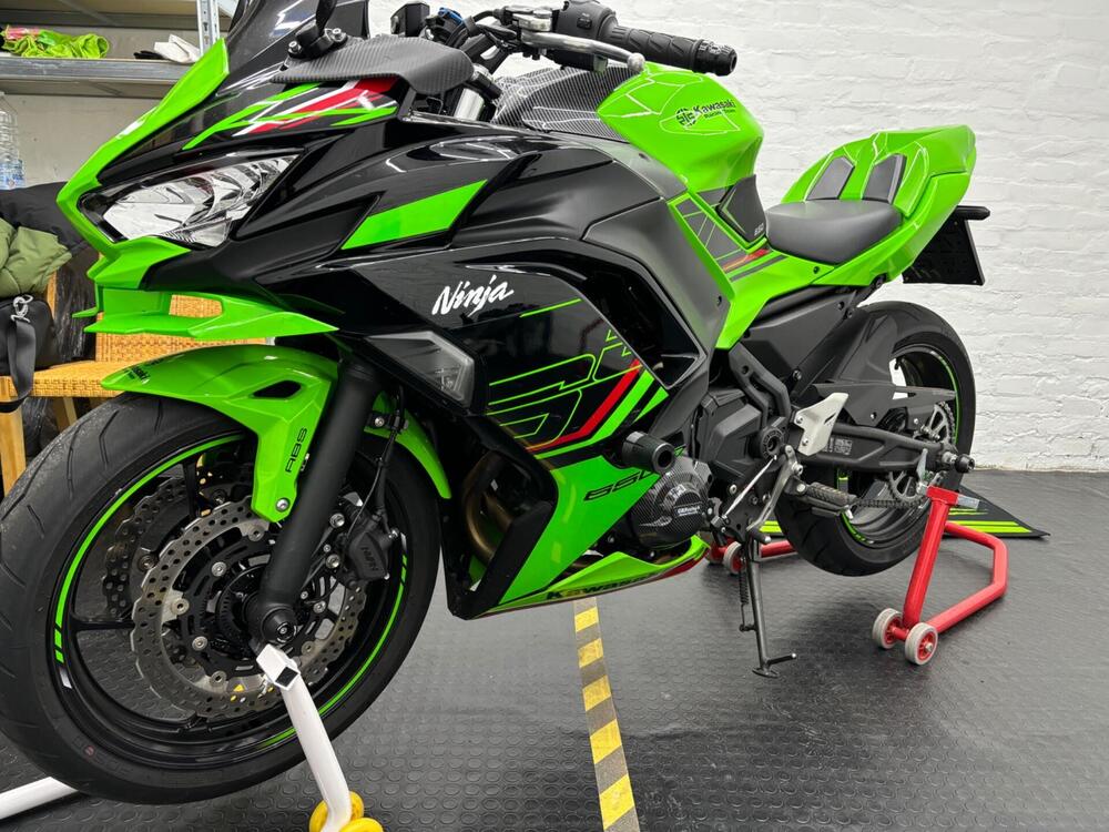 Kawasaki Ninja 650 (2021 - 25) (2)