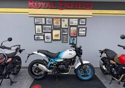 Royal Enfield Guerrilla 450 (2024) nuova