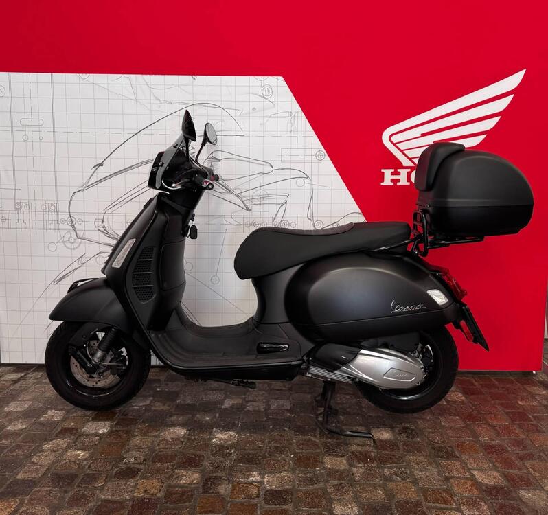 Vespa GTS 300 Hpe Super Tech (2019) (3)