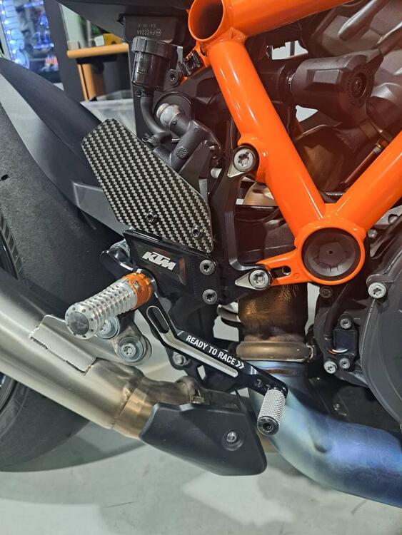 KTM 1290 Super Duke R (2021) (5)