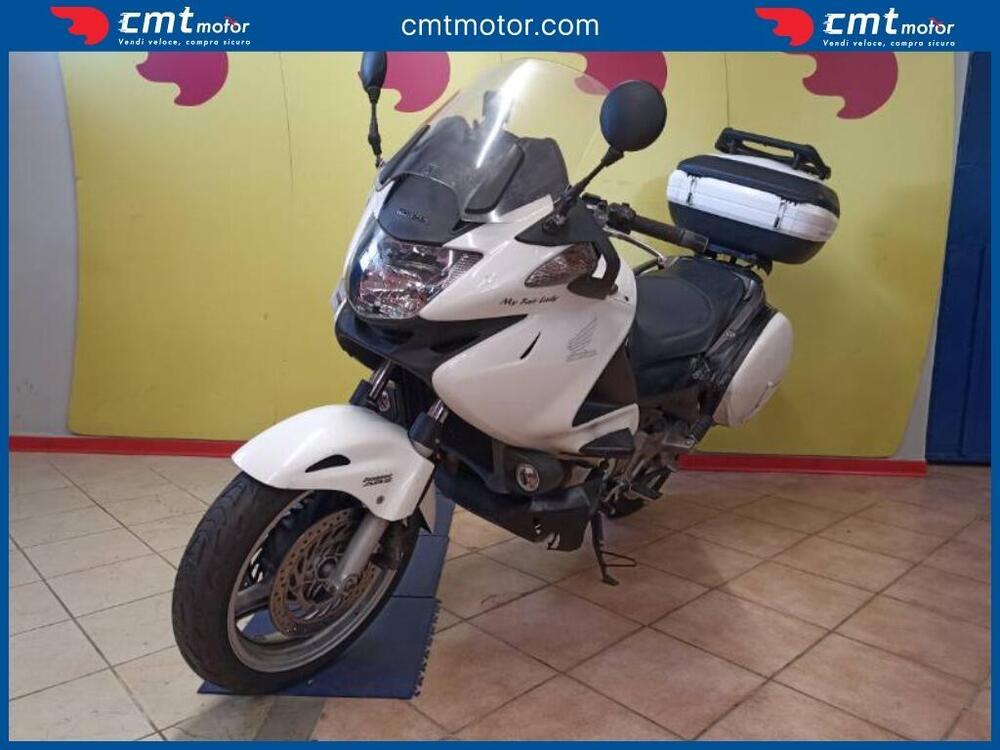 Honda Deauville 700 ABS (2)