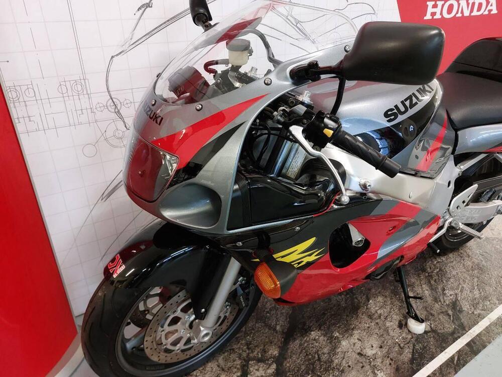 Suzuki GSX R 600 (1997 - 00) (3)