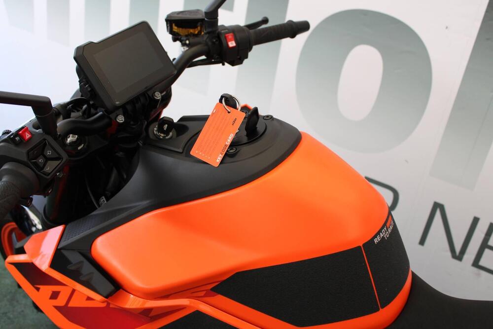 KTM 990 Duke (2024) (5)