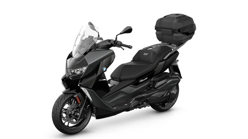 BMW aggiorna i suoi scooter C 400 X e C 400 GT: pi&ugrave; spazio, pi&ugrave; tecnologia, pi&ugrave; stile