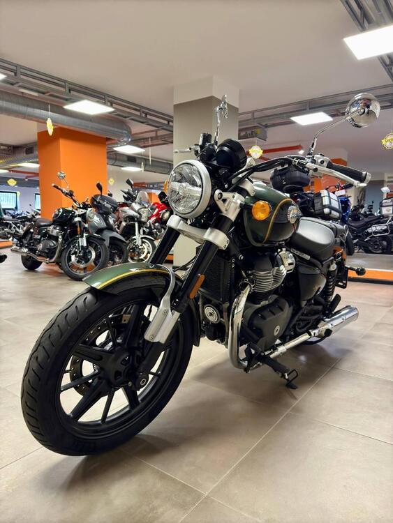 Royal Enfield Super Meteor 650 (2023 - 24) (3)