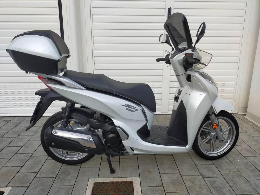 Honda SH 300 i ABS (2016 - 20) (3)