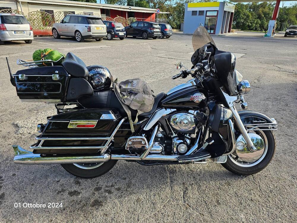 Harley-Davidson 1584 Electra Glide Ultra Classic (2007) - FLHTCU (5)