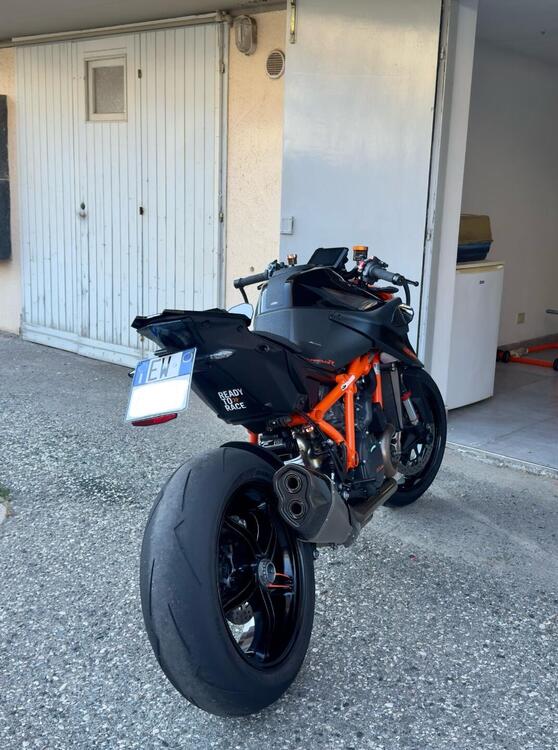 KTM 1290 Super Duke R (2021)