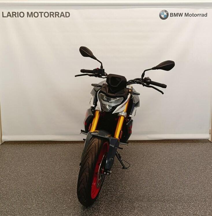 Bmw G 310 R (2021 - 25) (2)