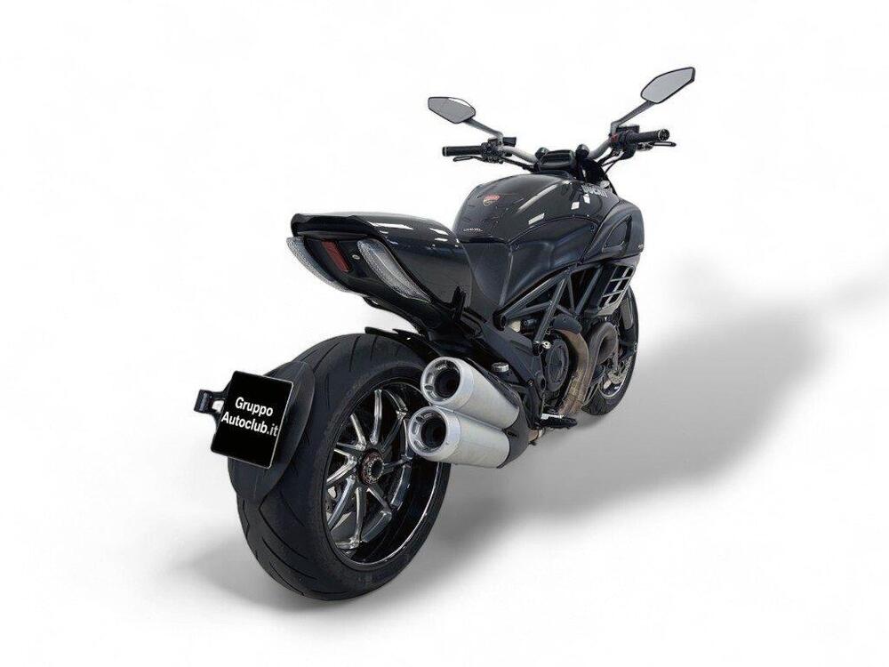 Ducati Diavel 1200 Carbon (2010 - 13) (5)