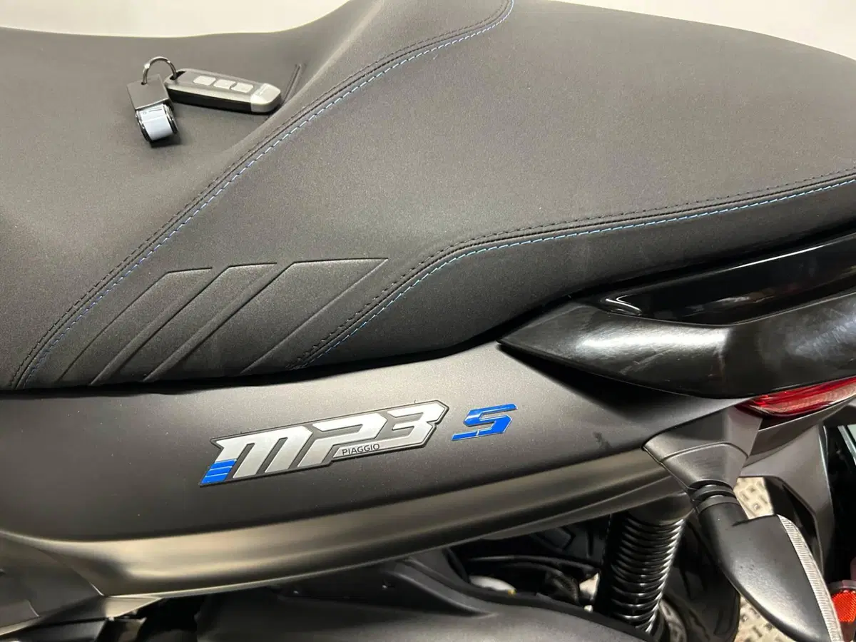 Piaggio MP3 310 Sport (2025 - 26) (2)