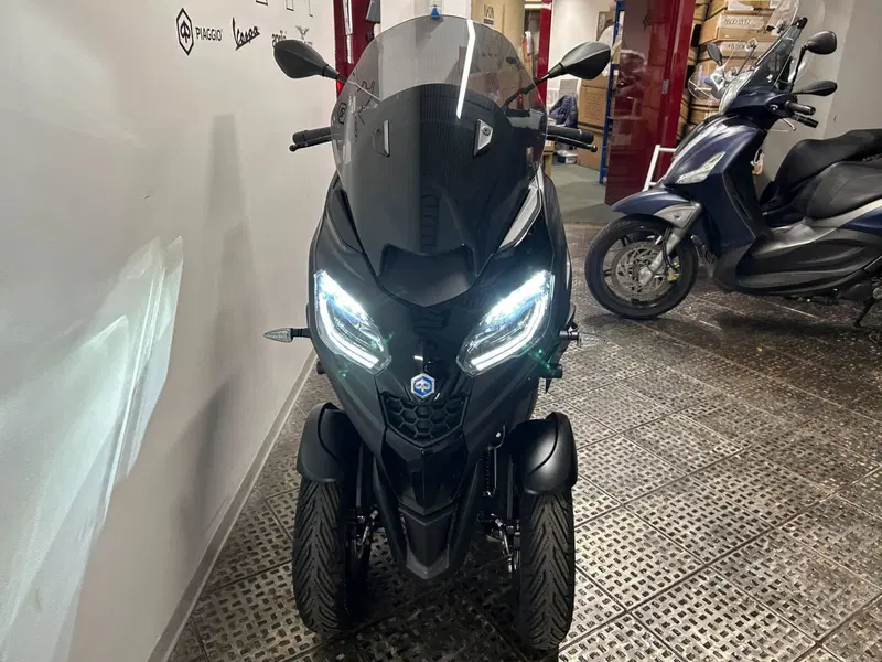 Piaggio MP3 310 Sport (2025 - 26) (10)
