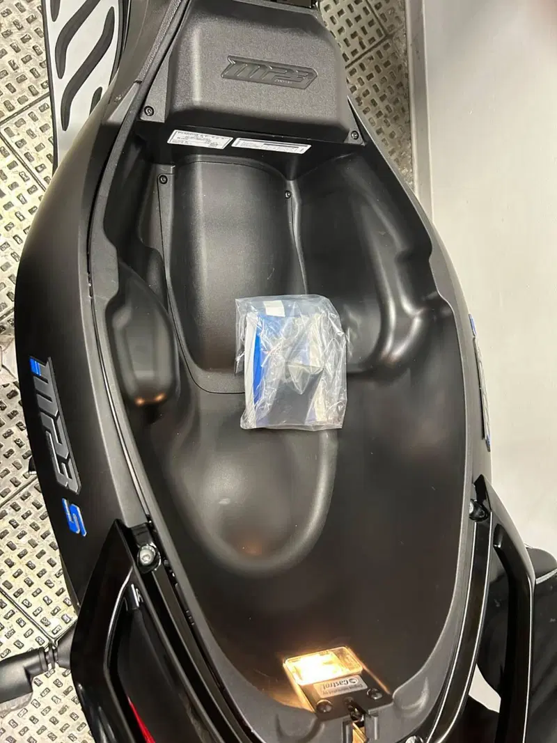 Piaggio MP3 310 Sport (2025 - 26) (11)