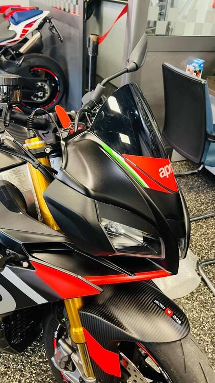 Aprilia Tuono 1100 V4 Factory (2019 - 20) (2)