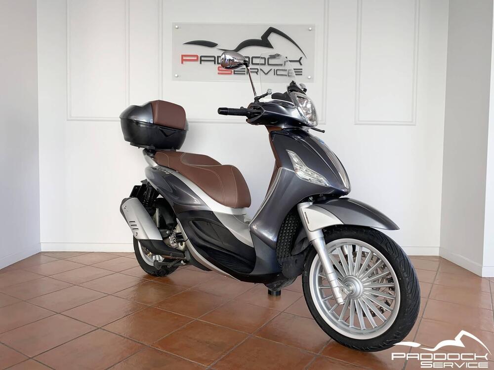 Piaggio Beverly 300 i.e. ABS-ASR (2016 - 20) (2)