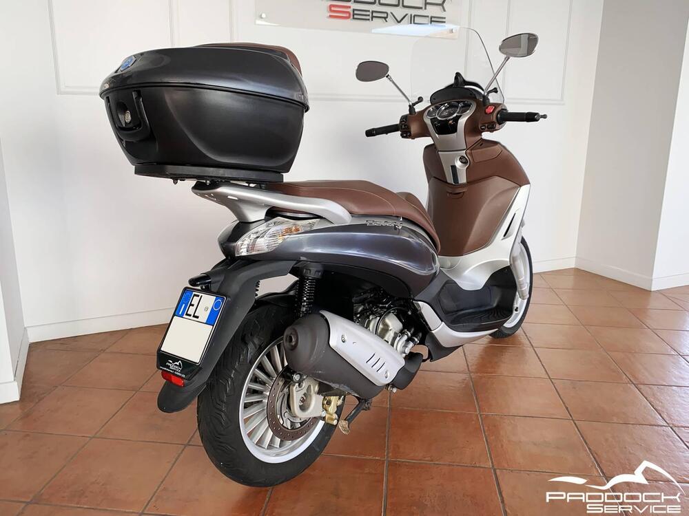 Piaggio Beverly 300 i.e. ABS-ASR (2016 - 20) (5)