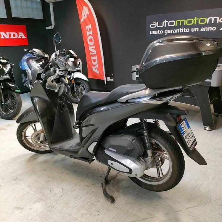 Honda SH 150i (2020 - 24) (2)