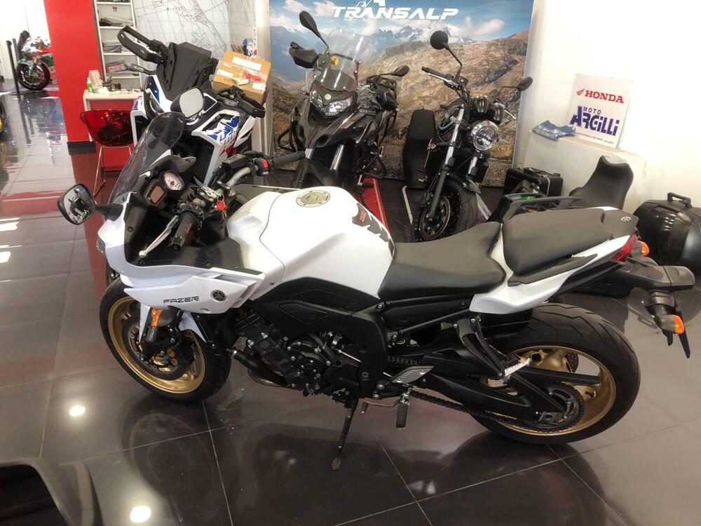 Yamaha Fazer 8 (2010 - 16) (3)