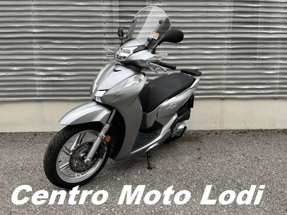 Honda SH 300 i ABS (2016 - 20) (4)